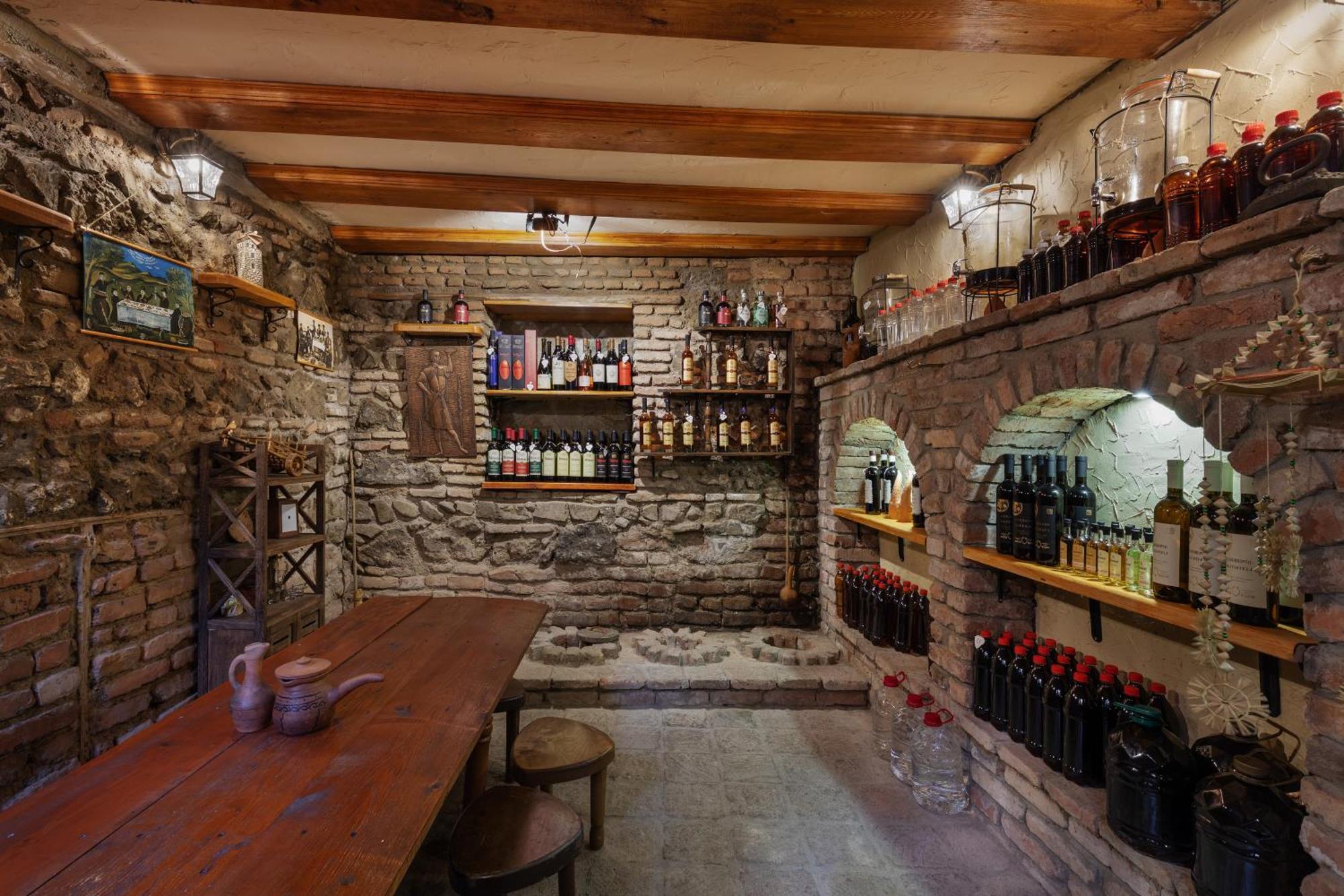 Apartments With Wine Cellar In Old 第比利斯 外观 照片