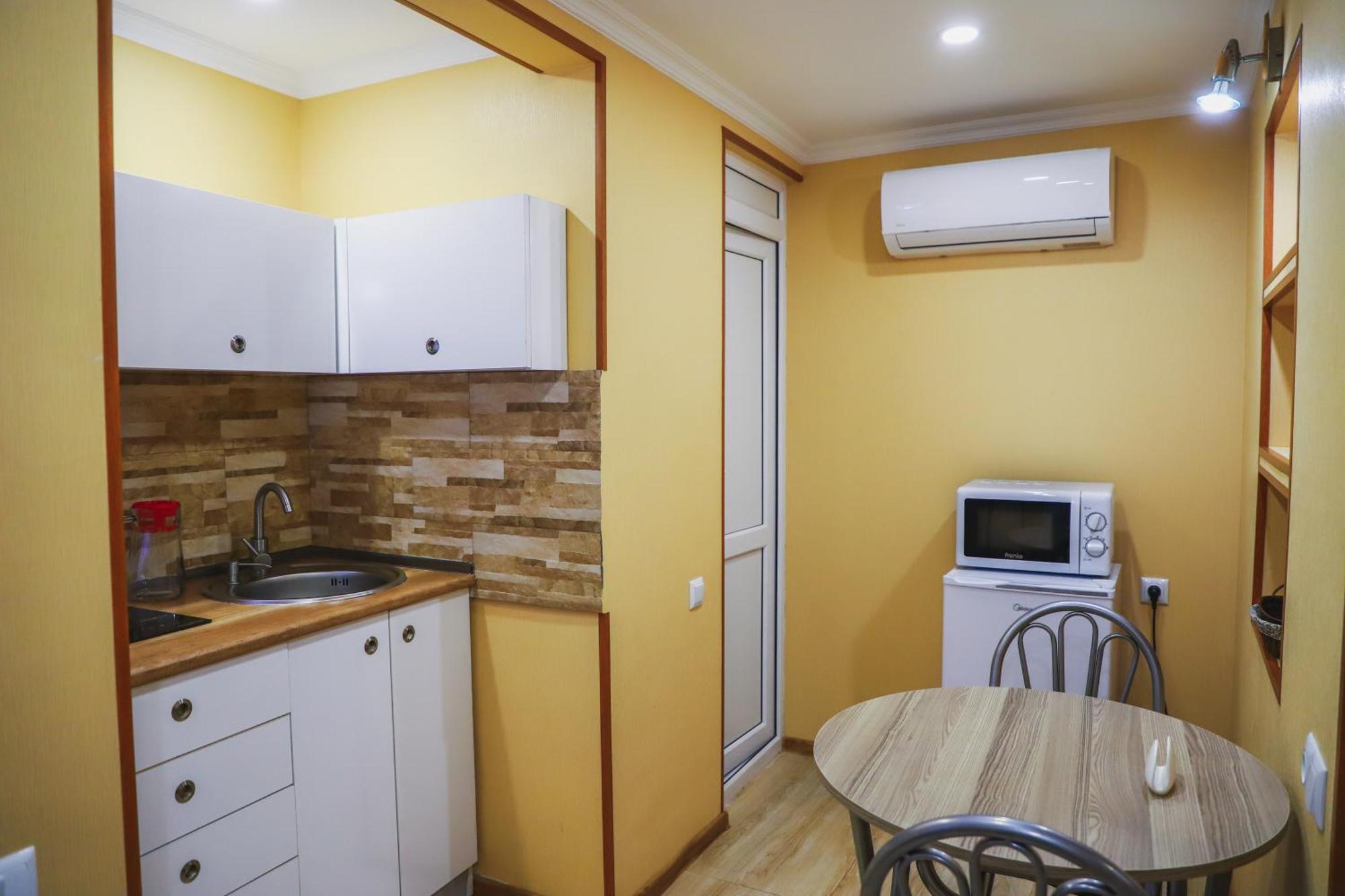 Apartments With Wine Cellar In Old 第比利斯 外观 照片